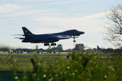 US removes all Air Force bombers from UK base following new threat