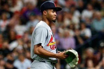 Cardinals, Rockies players tilt caps a day after umpire’s comments to St. Louis rookie