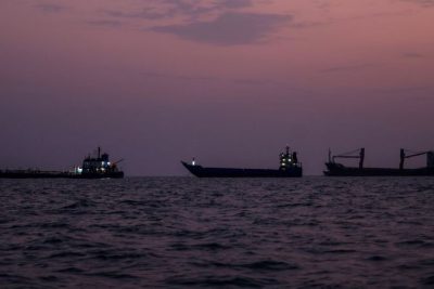 Iran meeting with Gulf countries to discuss Strait of Hormuz deal without the US