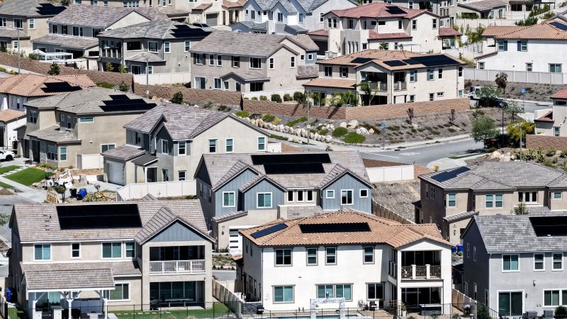Rethinking your mortgage, ladder to fame, creepy condiment: Catch up on the day’s stories